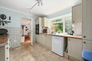Beacon Close, Crowborough, TN6