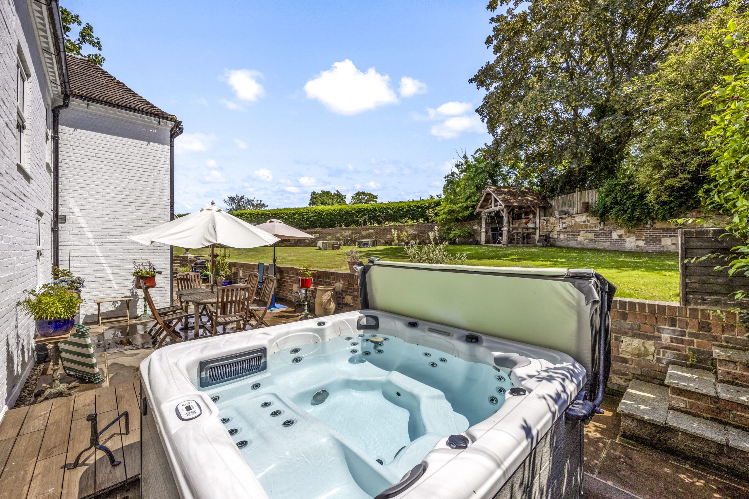 Newtons Hill, Hartfield, TN7