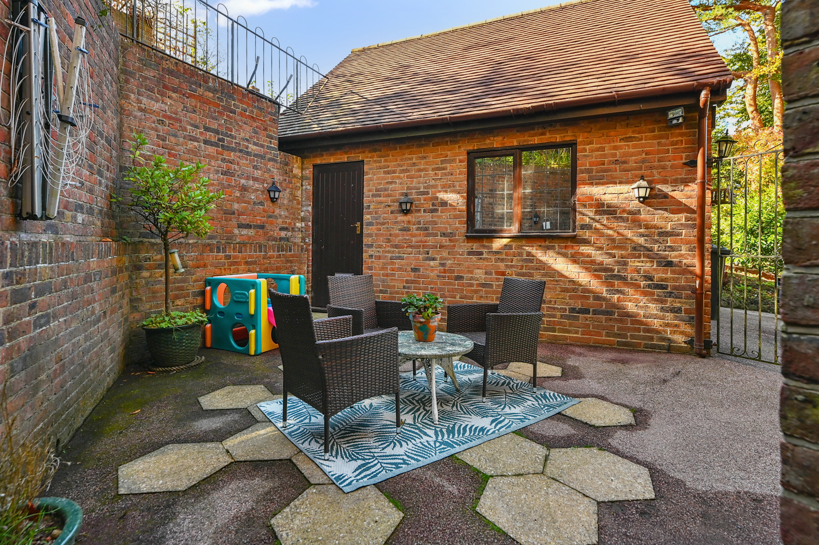 Melfort Road, Crowborough, TN6