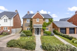 Clover Crescent, Hellingly, BN27