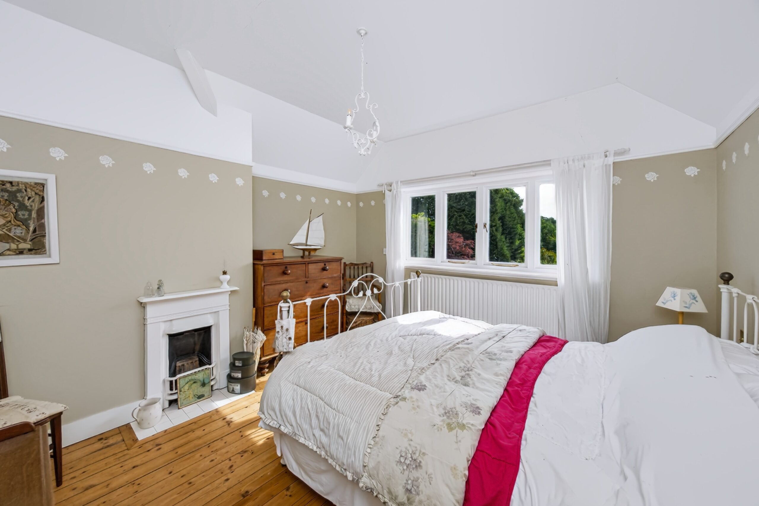 London Road, Crowborough, TN6