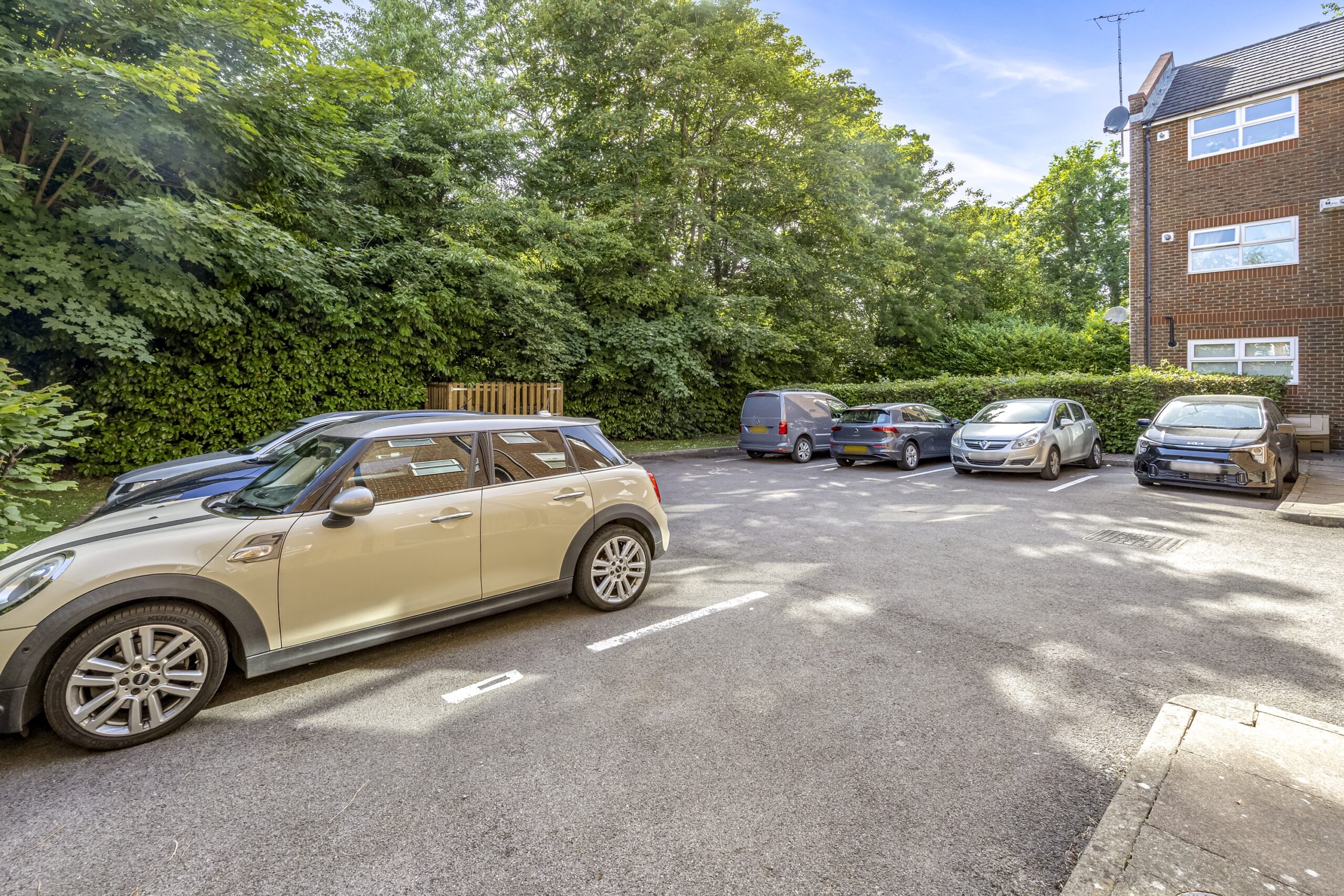 Manning Close, East Grinstead, RH19