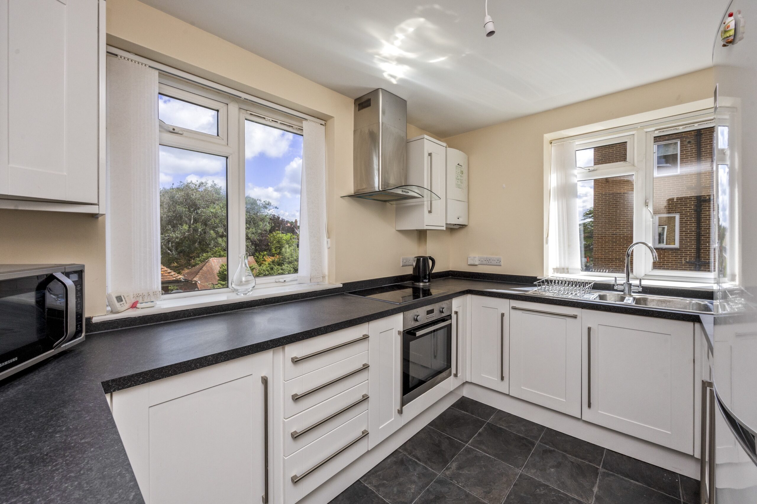 Grand Avenue, Worthing, BN11