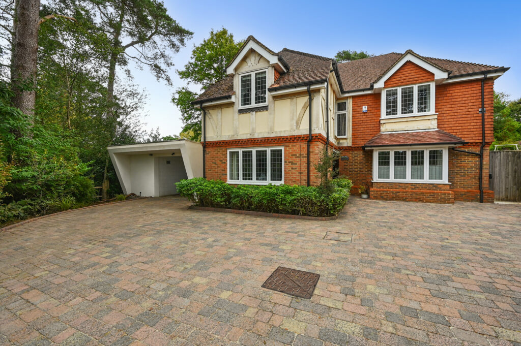 Goldsmiths Avenue, Crowborough, TN6